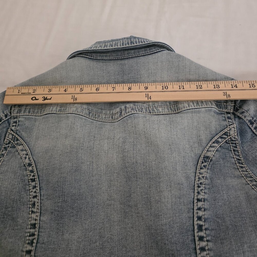 Women's Bootlegger Jeans Jacket, size Medium. - Picture 8 of 8
